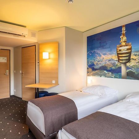 B&B Hotel Stuttgart-Airport/Messe Dış mekan fotoğraf