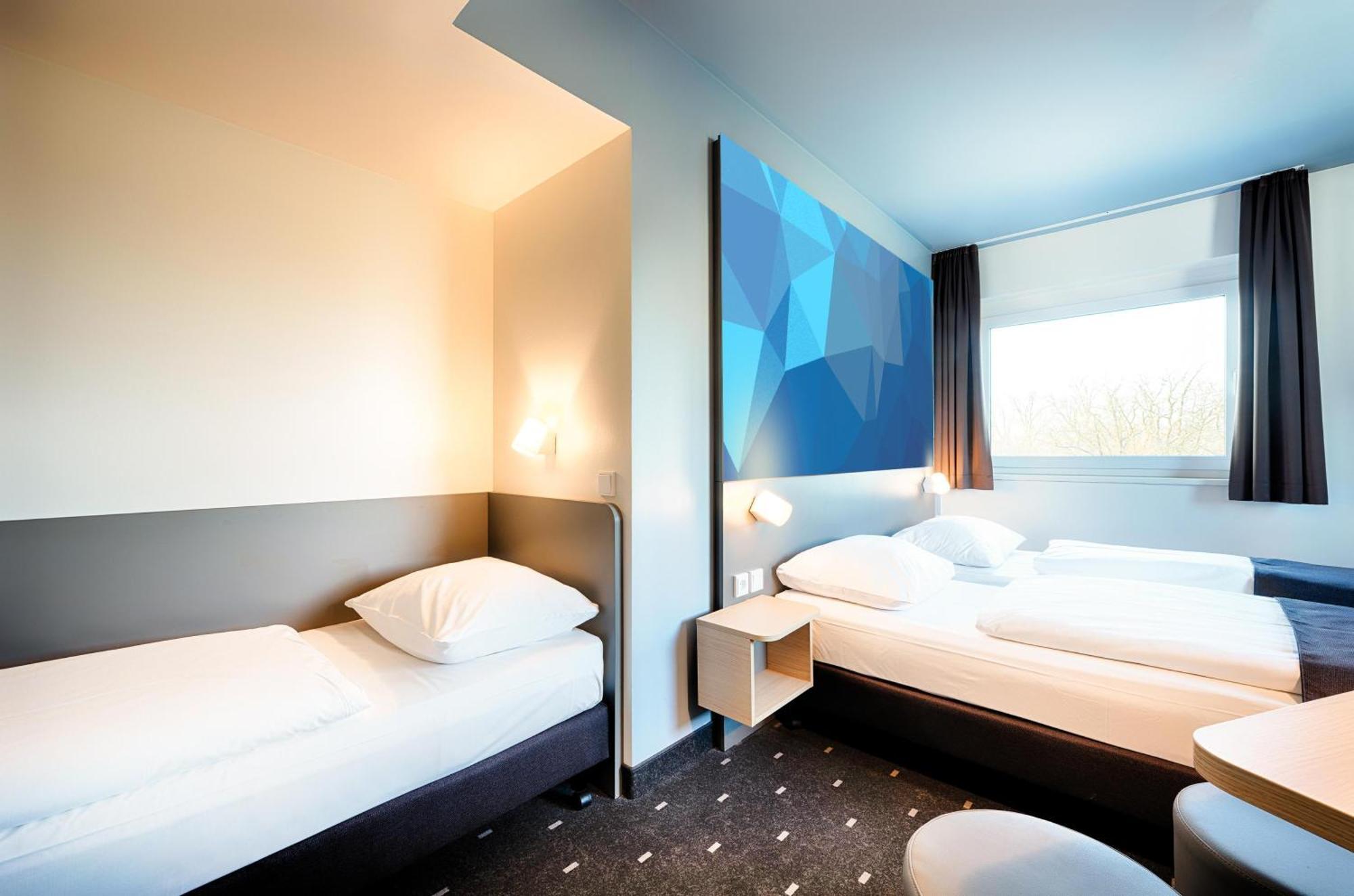 B&B Hotel Stuttgart-Airport/Messe Dış mekan fotoğraf