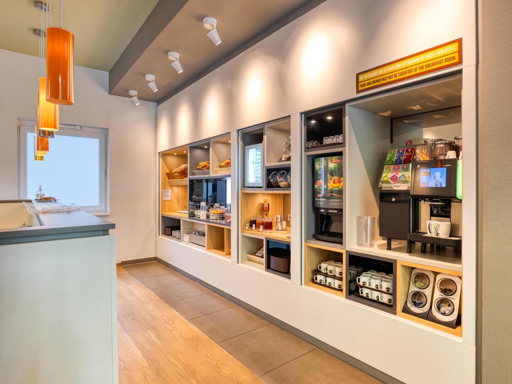 B&B Hotel Stuttgart-Airport/Messe Dış mekan fotoğraf